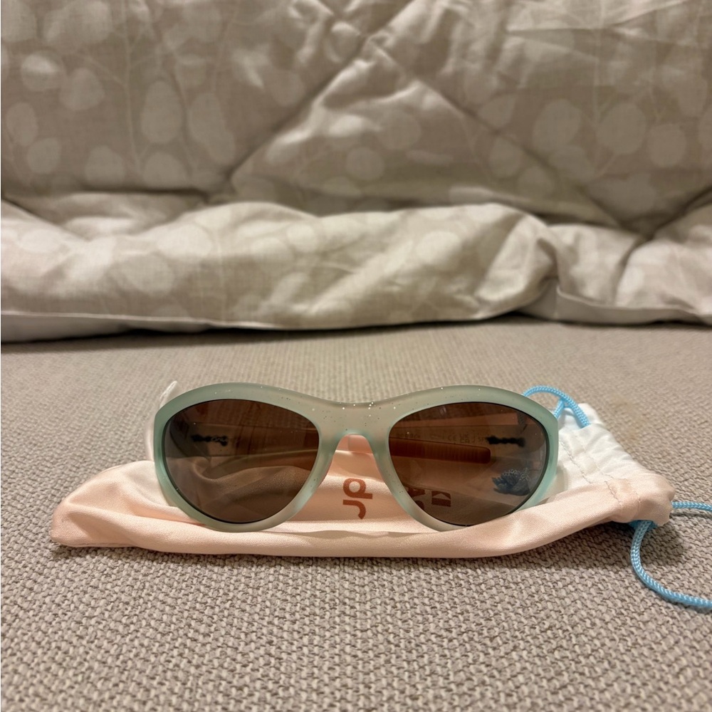 goodr sunglasses “Bug”